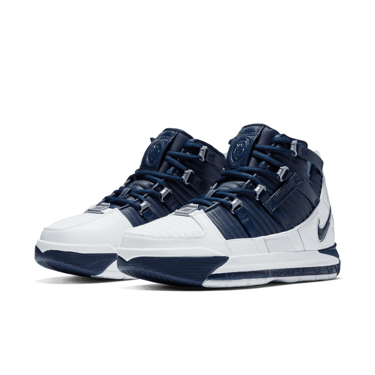 Nike LeBron 3 Midnight Navy (2019) Angle 2