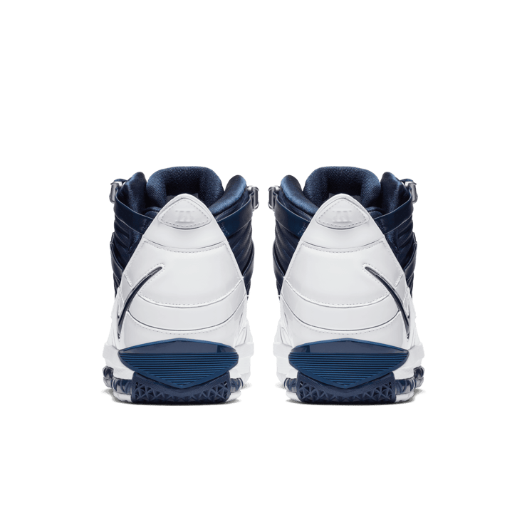 Nike LeBron 3 Midnight Navy (2019) Angle 3