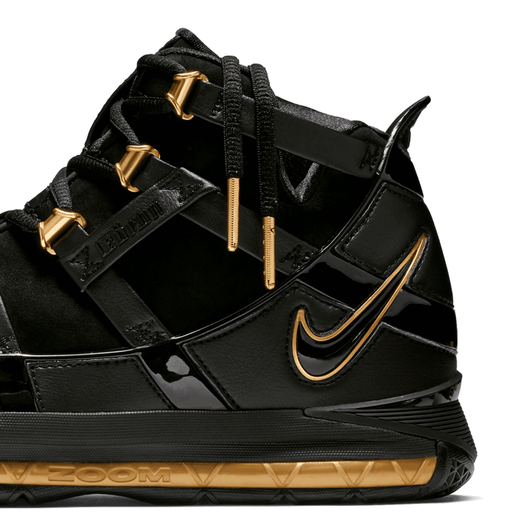 Nike LeBron 3 Black Gold (2018) Angle 4