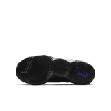 Nike LeBron 16 I'm King (GS) Angle 0