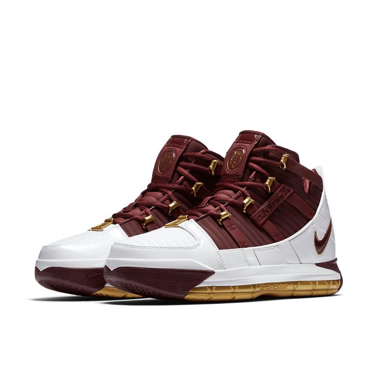 Nike LeBron 3 Christ The King (2018) Angle 2