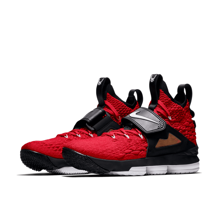 Nike LeBron 15 Red Diamond Turf Angle 2