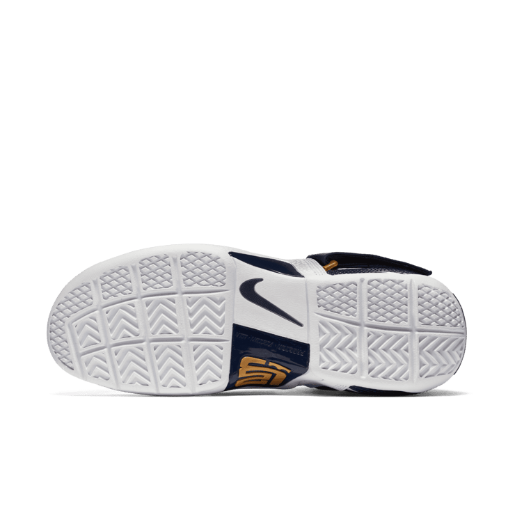 Basketball Sneakers Nike Lebron Soldier 16 Soldier Nike Lebron 16