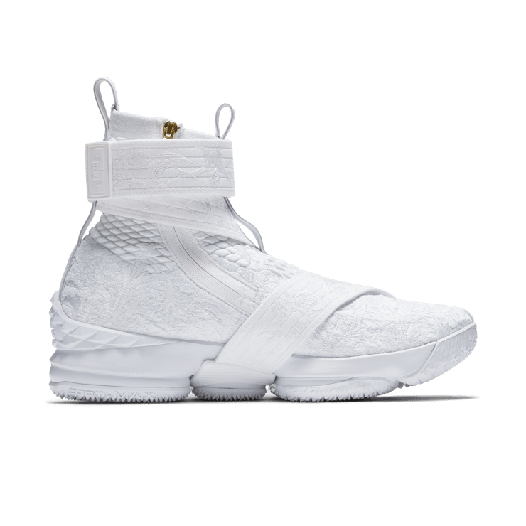 Nike LeBron 15 Lifestyle KITH City of Angels Angle 3