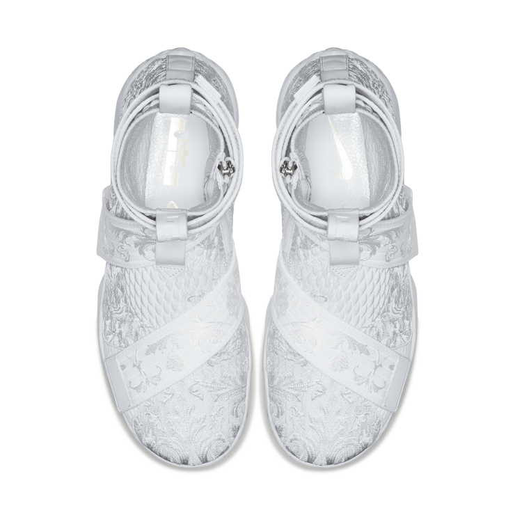 Nike LeBron 15 Lifestyle KITH City of Angels Angle 5