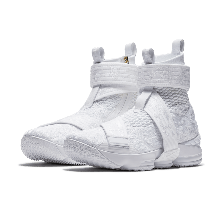 Nike LeBron 15 Lifestyle KITH City of Angels Angle 4