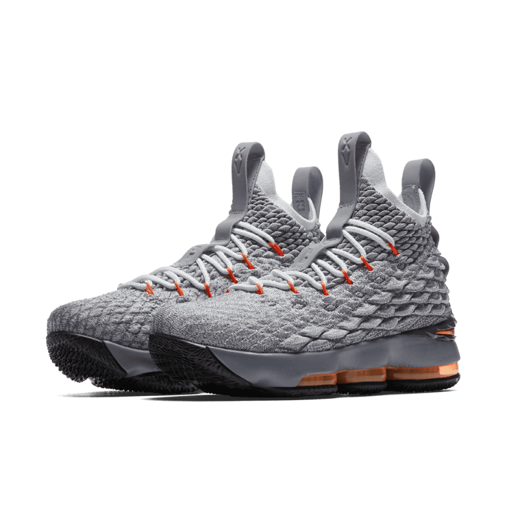 Nike LeBron 15 Safety Orange (GS) Angle 2