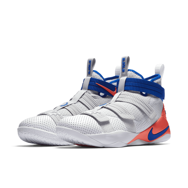 Nike LeBron Zoom Soldier 11 Ultramarine Angle 2