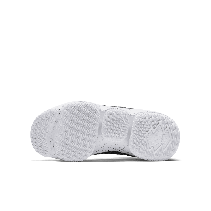 Nike LeBron 15 Ashes (GS) Angle 0