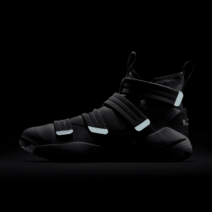 Nike LeBron Zoom Soldier 11 Silver Bullet 897646-007