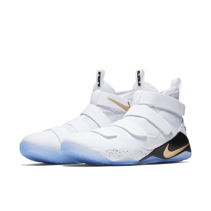 Black and gold lebron soldier 11 new arrivals