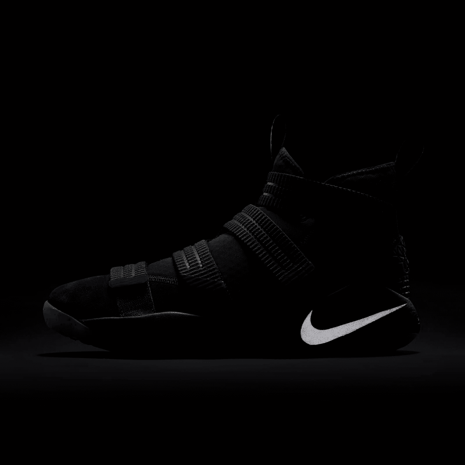 nike lebron soldier 11 black and gold