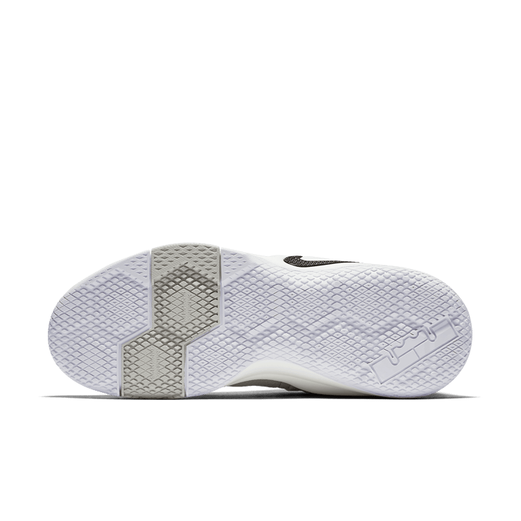 Nike Zoom Witness Pale Grey Angle 0