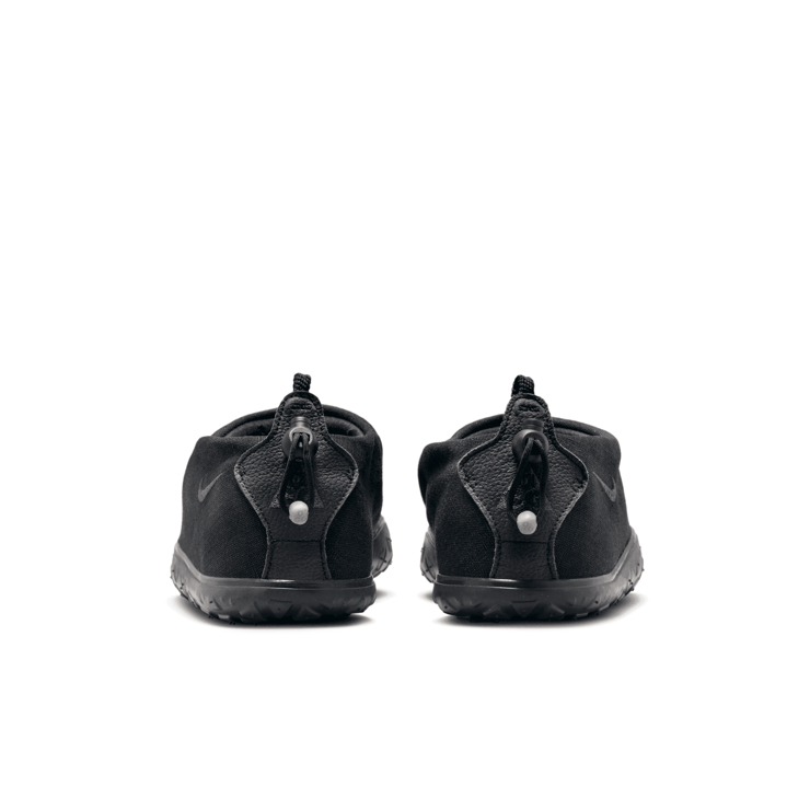 Nike ACG Air Moc Black Anthracite Angle 4