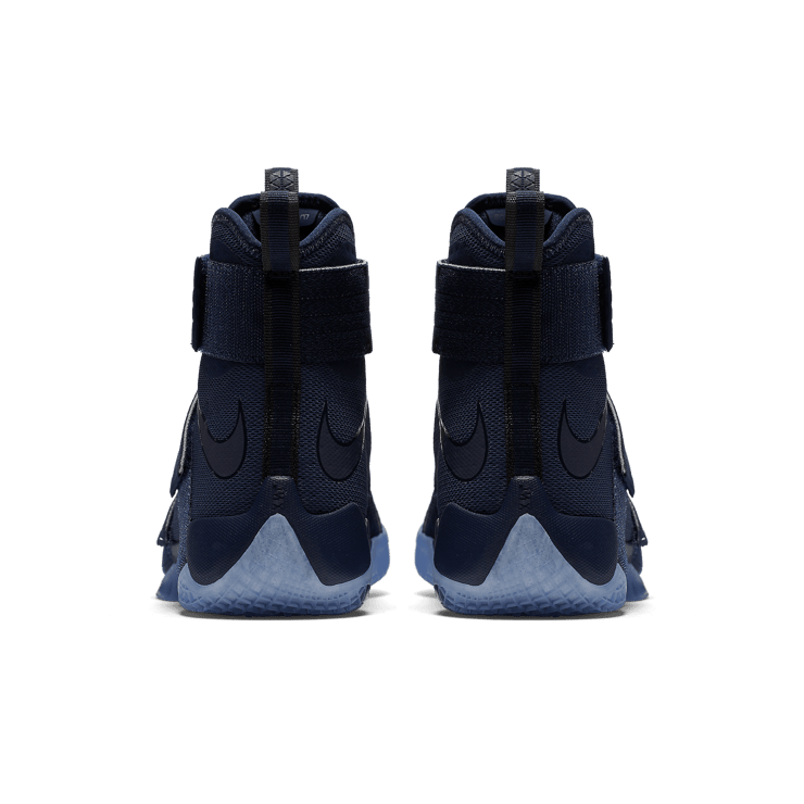 Nike LeBron Zoom Soldier 10 Midnight Navy Angle 3