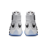 Nike LeBron Zoom Soldier 10 Black Toe Angle 3