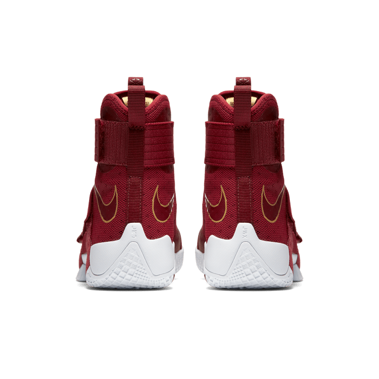 Nike LeBron Zoom Soldier 10 Christ the King Angle 3