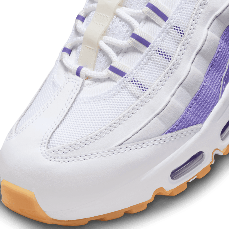 Nike Air Max 95 White Disco Purple Gum Angle 4