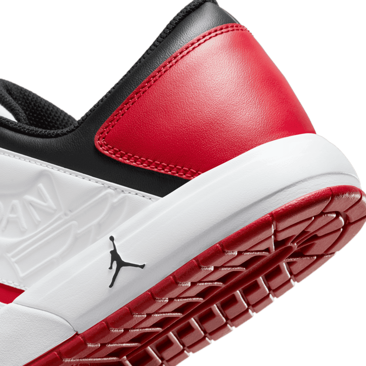 Air Jordan Nu Retro 1 Low Heritage Angle 5