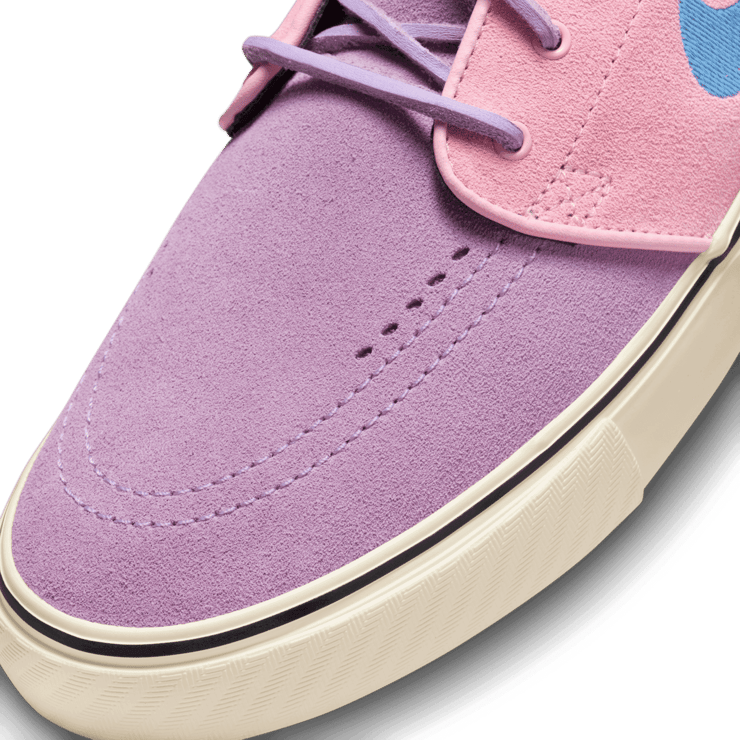 Nike SB Zoom Janoski+ OG Lilac Medium Soft Pink Angle 4