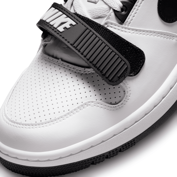 Nike Air Alpha Force 88 SP Billie Eilish White Black Angle 4