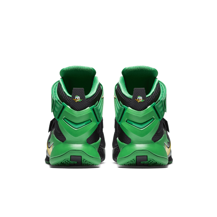 Nike LeBron Zoom Soldier 9 Oregon Angle 3