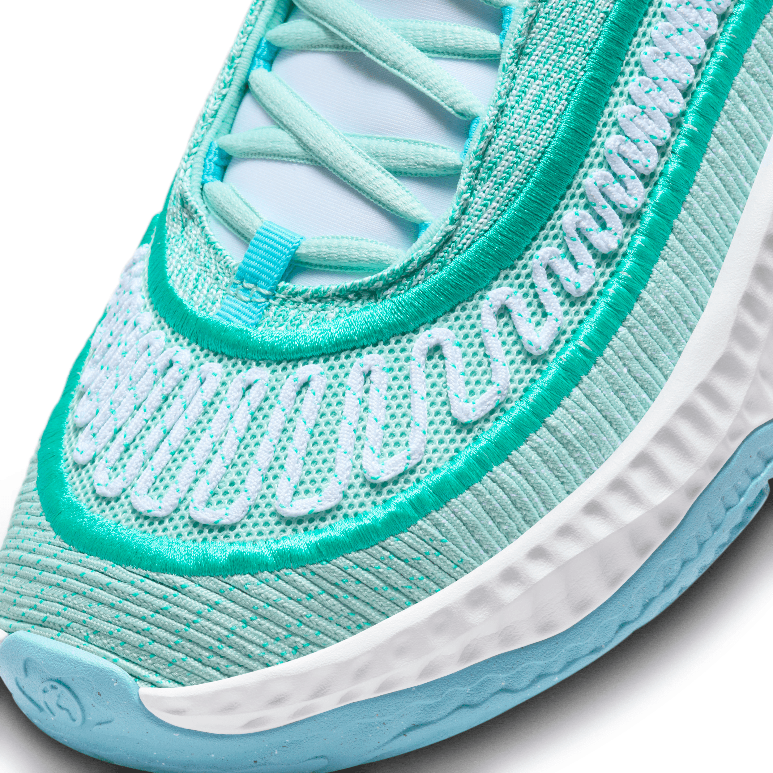 Nike Cosmic Unity 3 Joy Angle 5
