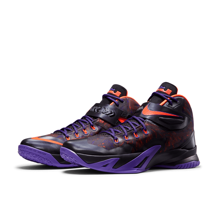 Nike Zoom Soldier 8 Cave Purple Angle 2