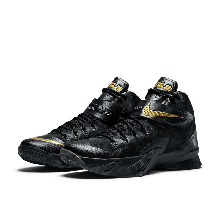 Nike LeBron Zoom Soldier 8 Watch the Throne Angle 2