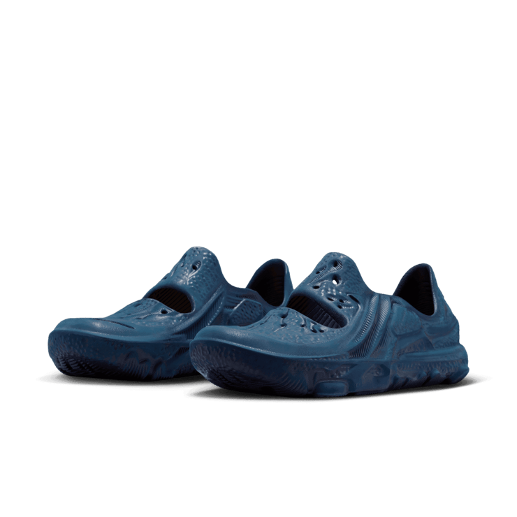 Nike ISPA Universal Midnight Navy Angle 2