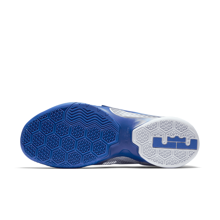 Nike LeBron Soldier 9 Kentucky Angle 0