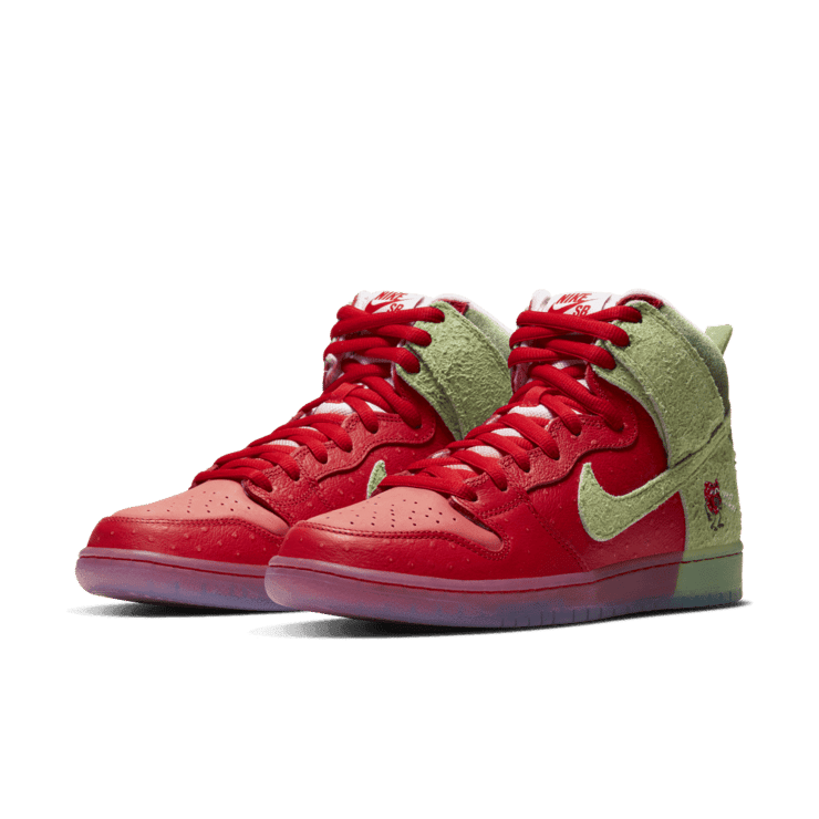 Nike SB High Strawberry Cough Angle 2