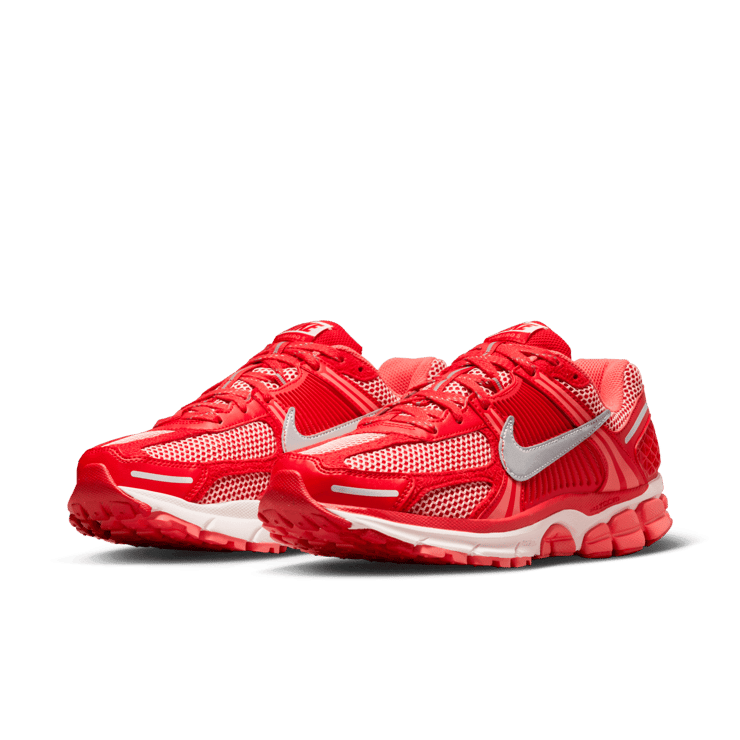 Nike Zoom Vomero 5 Premium Ultra Red Angle 2