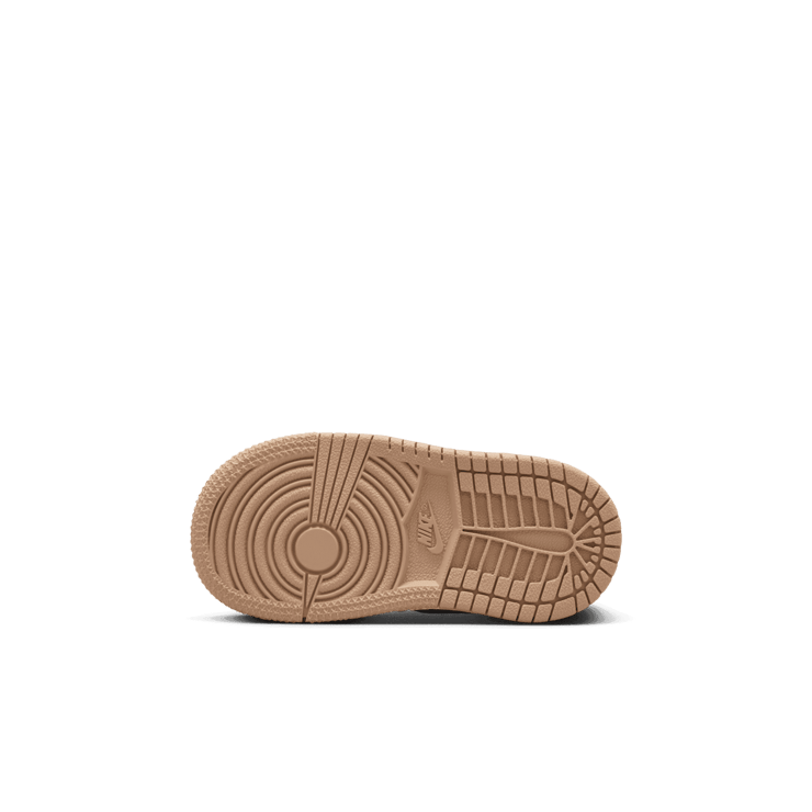 Air Jordan 1 Retro High OG Latte (TD) Angle 0