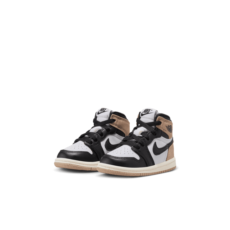 Air Jordan 1 Retro High OG Latte (TD) Angle 2
