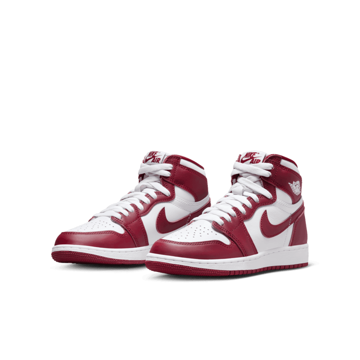 Air Jordan 1 Retro High OG Team Red (GS) Angle 2