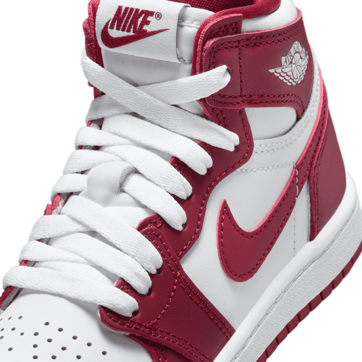 Air Jordan 1 Retro High OG Team Red (PS) Angle 4