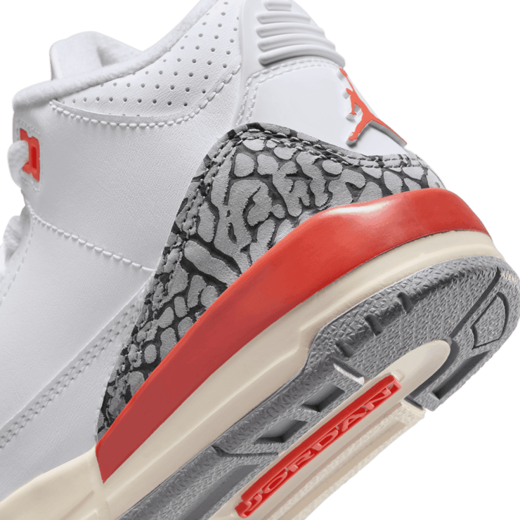 Air Jordan 3 Retro Georgia Peach (PS) Angle 5