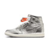 Air Jordan 1 Retro High OG Chrome (W) Angle 6