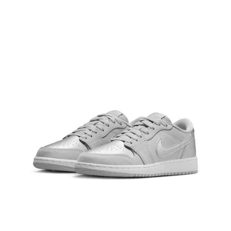 Air Jordan 1 Retro Low OG Silver (GS) Angle 2