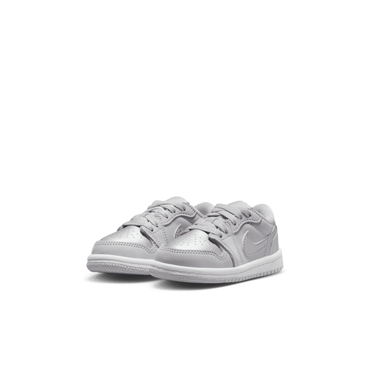 Air Jordan 1 Retro Low OG Silver (TD) Angle 2