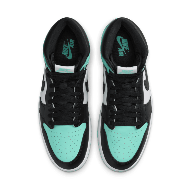 Air Jordan 1 Retro High OG Green Glow Angle 1