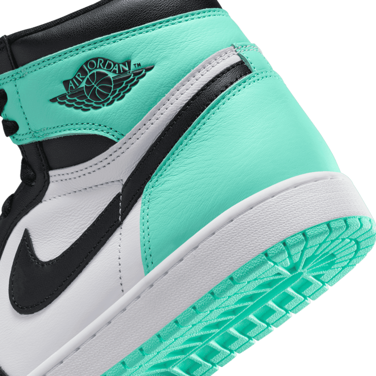 Air Jordan 1 Retro High OG Green Glow Angle 5