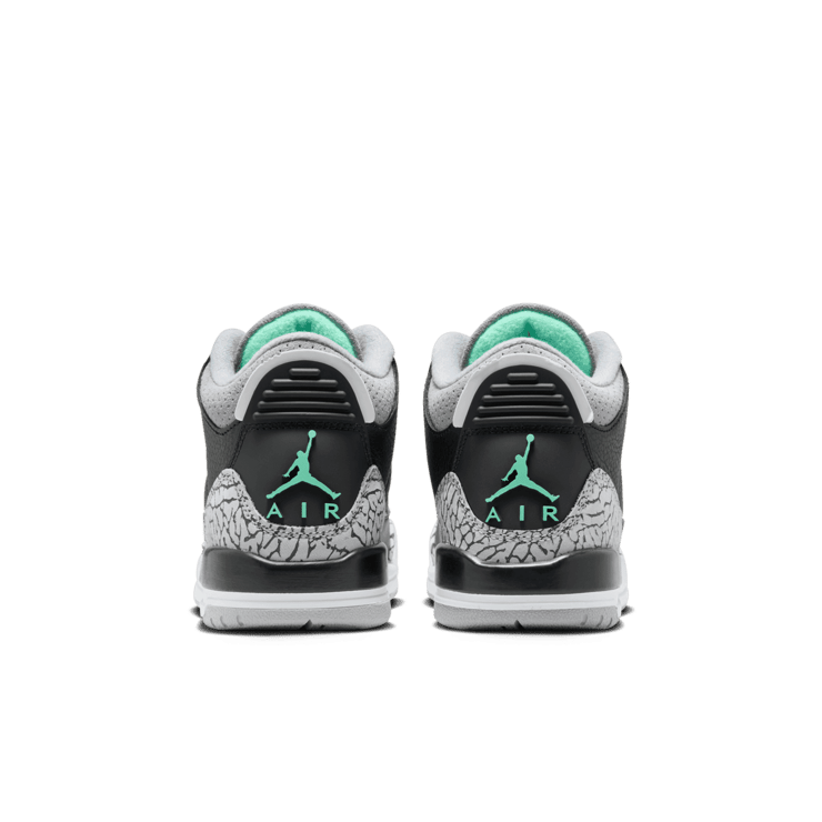 Air Jordan 3 Retro Green Glow (GS) Angle 3