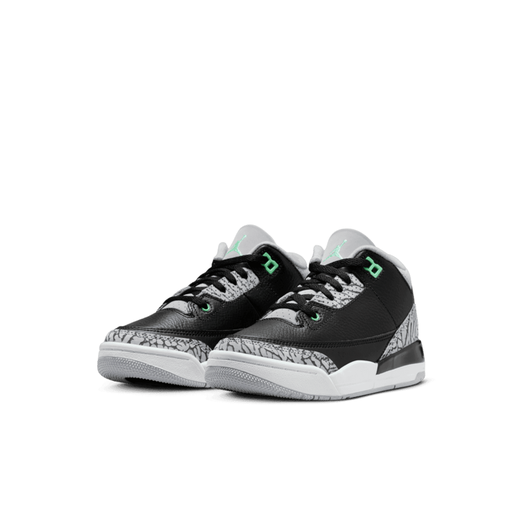 Air Jordan 3 Retro Green Glow (PS) Angle 2