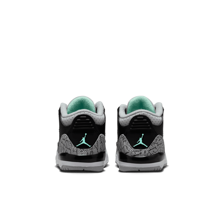 Air Jordan 3 Retro Green Glow (TD) Angle 3