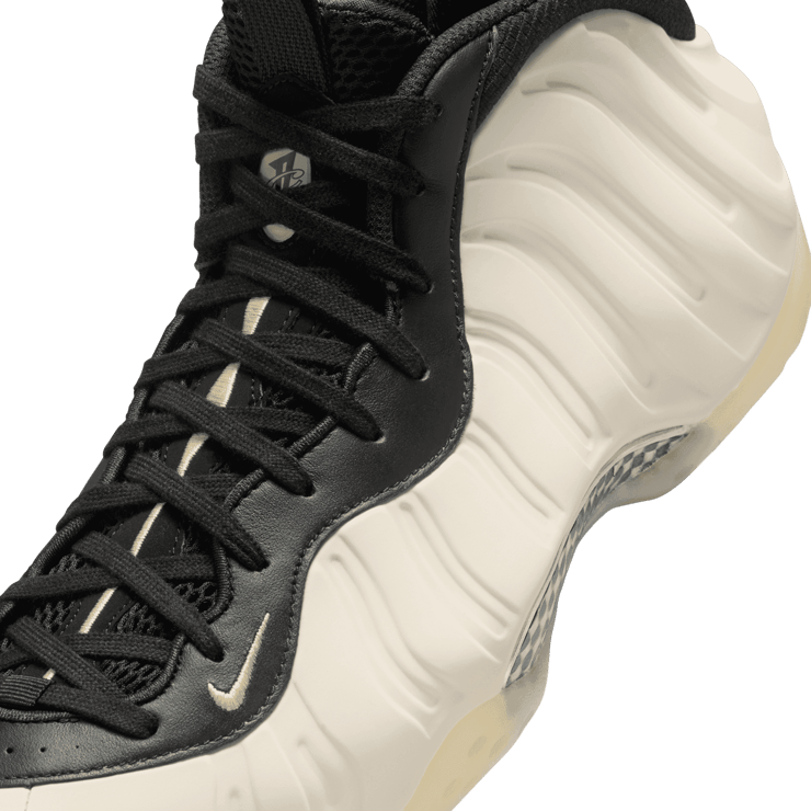 Nike Air Foamposite One Light Orewood Brown Angle 4