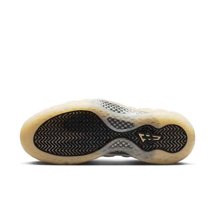 Nike Air Foamposite One Light Orewood Brown Angle 0