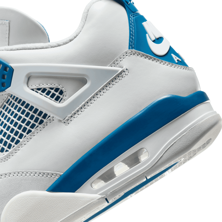 Air Jordan 4 Retro Military Blue (2024) Angle 5