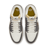 Jordan 1 Low SNKRS Day Korea Magpie (2023) Angle 1